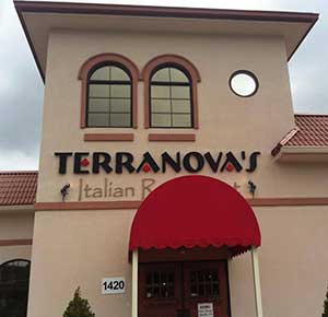 Terranova's Huntsville dining room